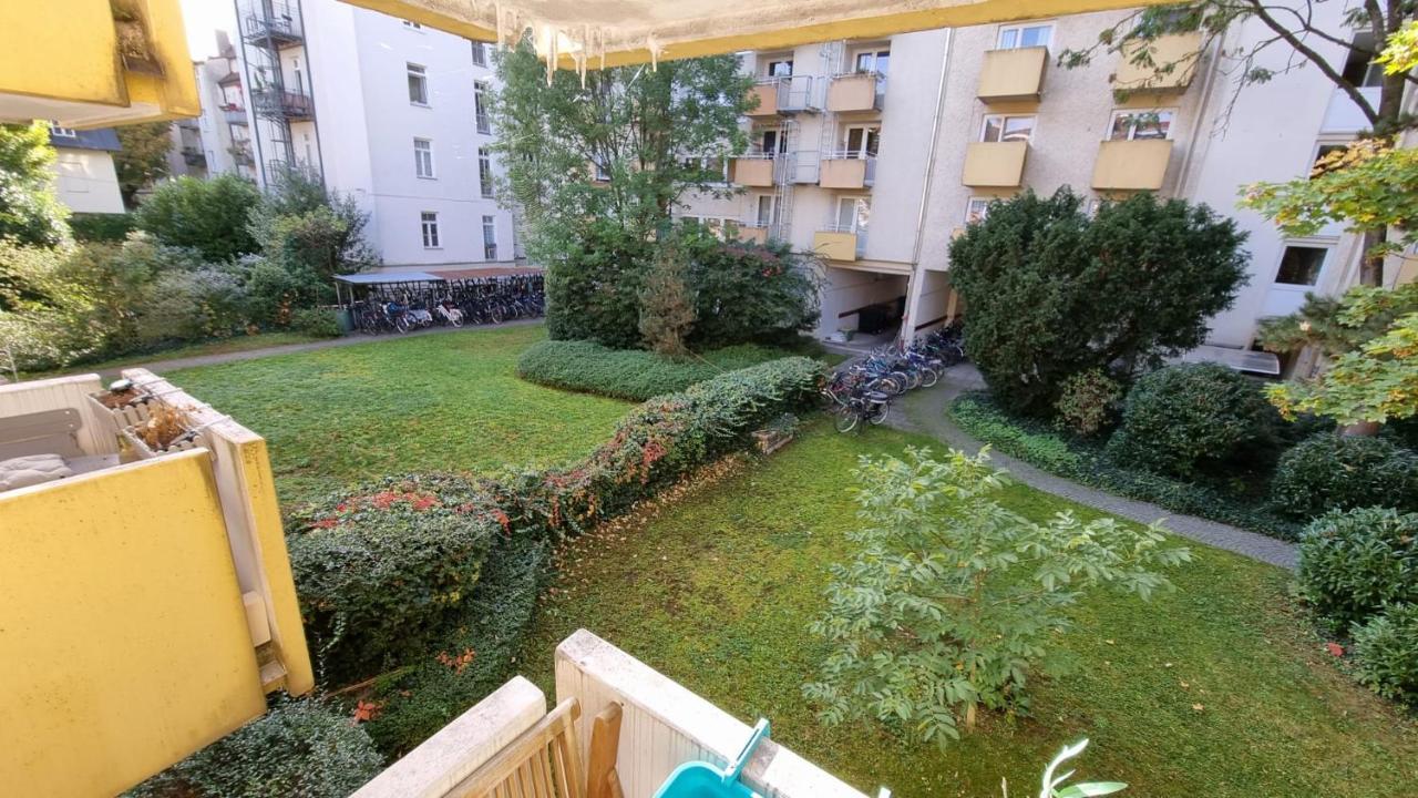 Schwabing Studio With Garden Views Munich Luaran gambar