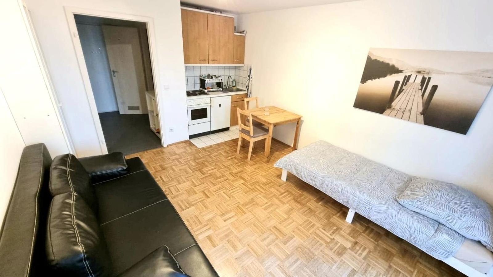 Schwabing Studio With Garden Views Munich Luaran gambar